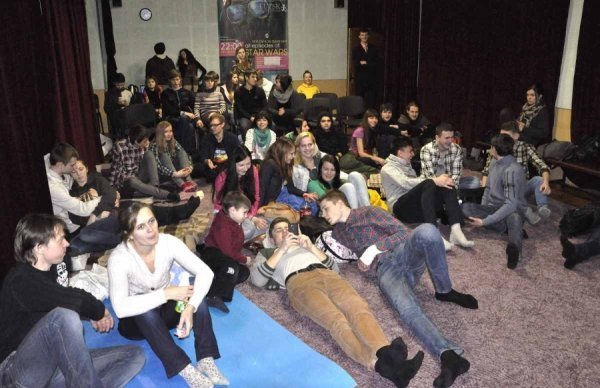 У Луцьку протягом 9 годин безупину дивилися кіно. ФОТО 